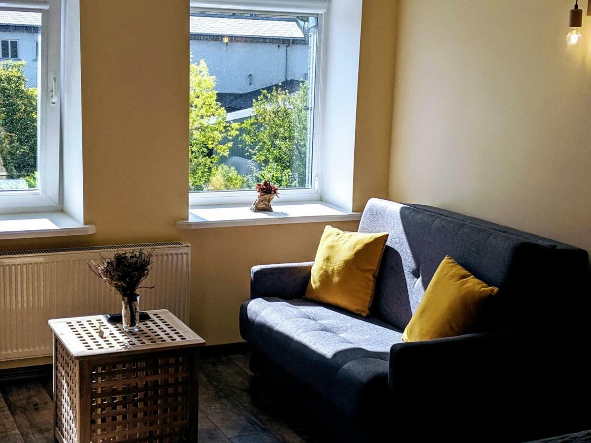Guest House Kamara Panevėžys エクステリア 写真